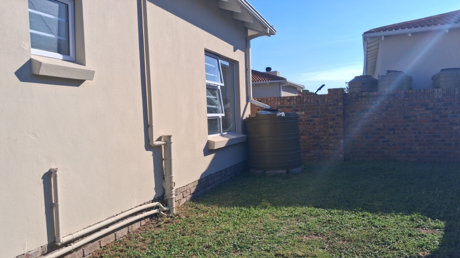 2 Bedroom Property for Sale in Rowallan Park Eastern Cape